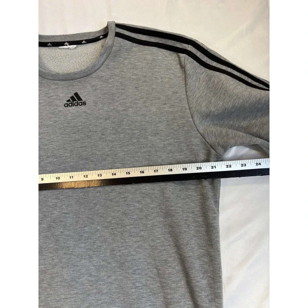 Adidas Men's Med Gray Crewneck Pullover‎ Sweatshirt Cozy Essential Everyday